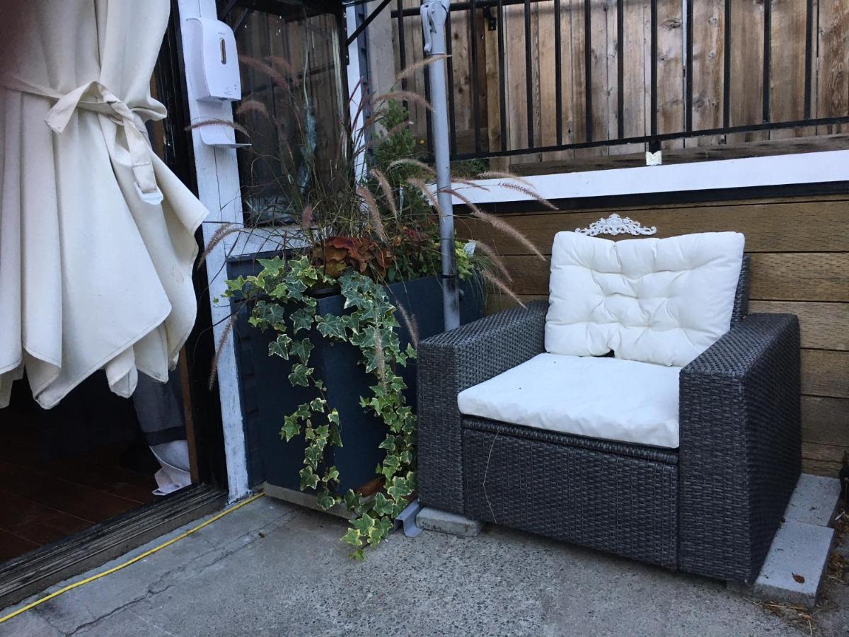 Style Basement Apartment Vancouver Luaran gambar