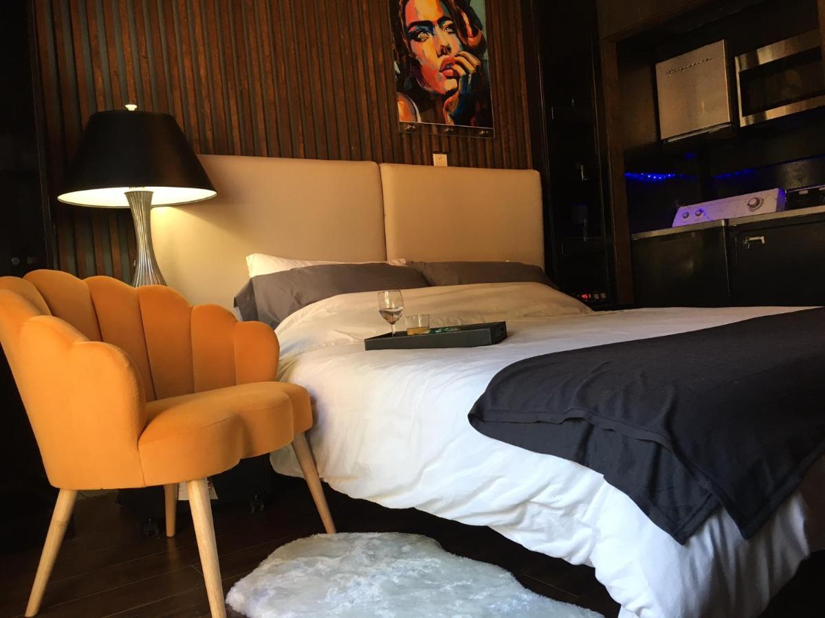 Style Basement Apartment Vancouver Luaran gambar