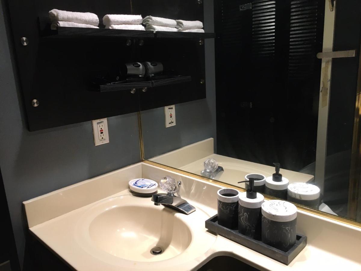 Style Basement Apartment Vancouver Luaran gambar