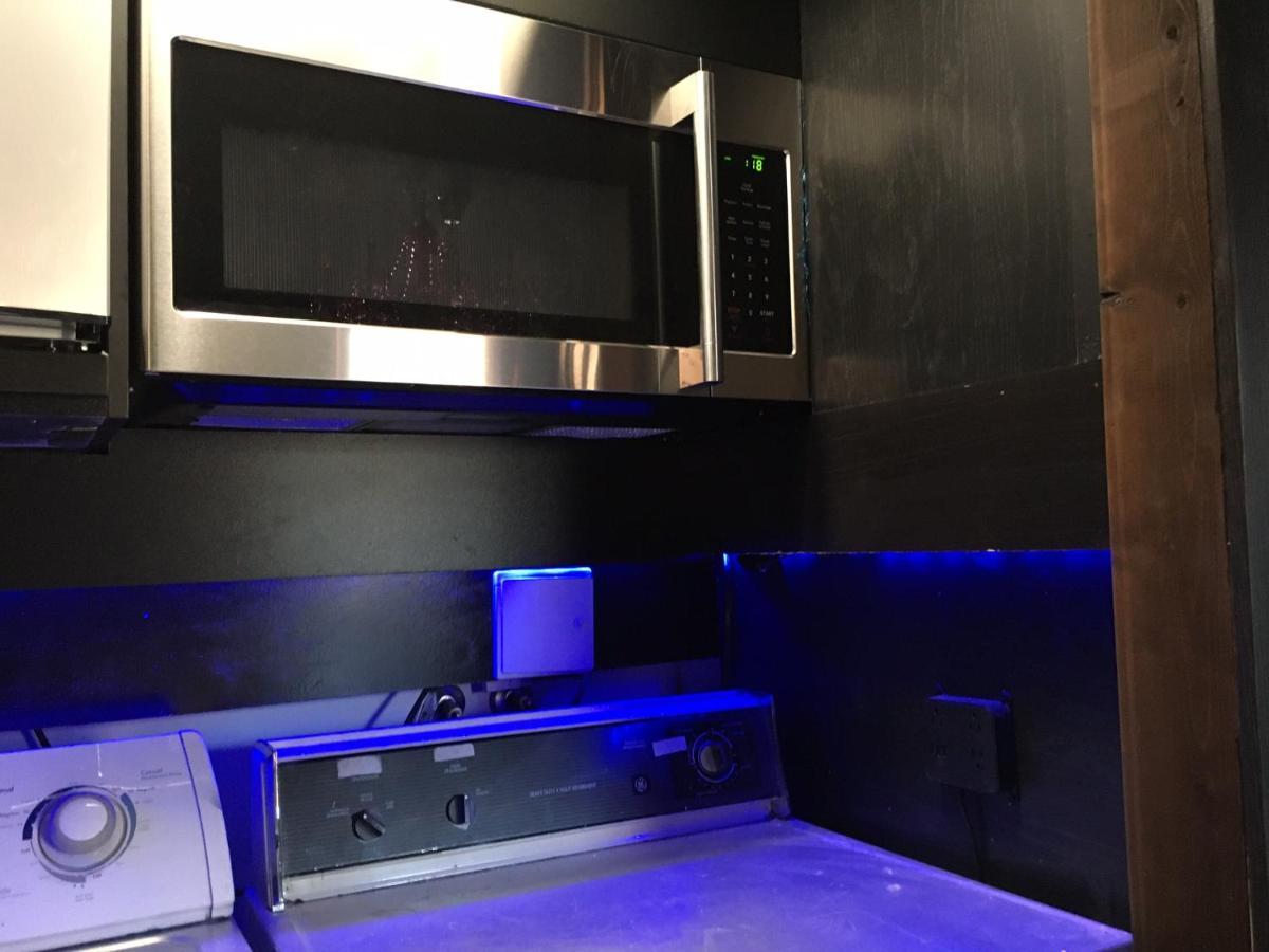 Style Basement Apartment Vancouver Luaran gambar